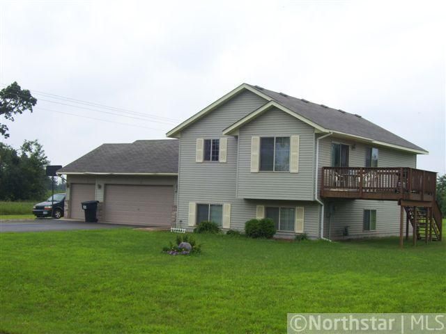 40014 Harvester Ave, North Branch, MN 55056