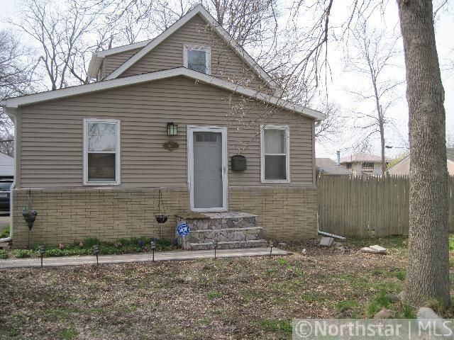1465 Hazelwood St, Saint Paul, MN 55106