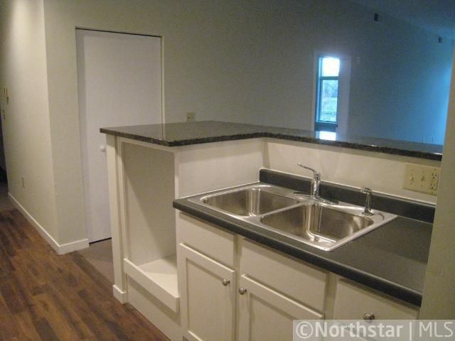 301 7th St W #2-103, Northfield, MN 55057