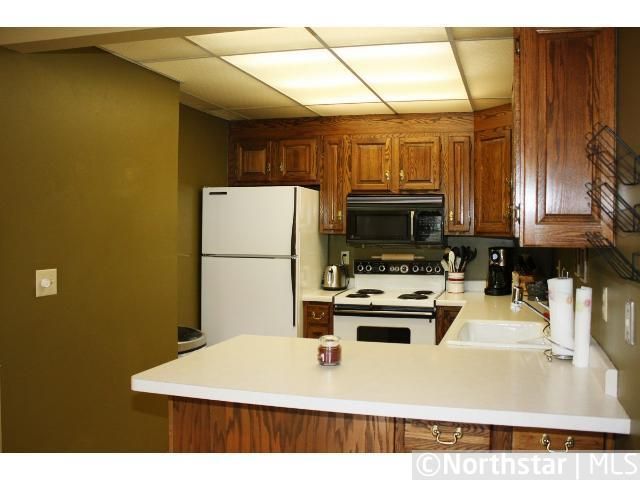 6356 Saint Johns Dr, Eden Prairie, MN 55346