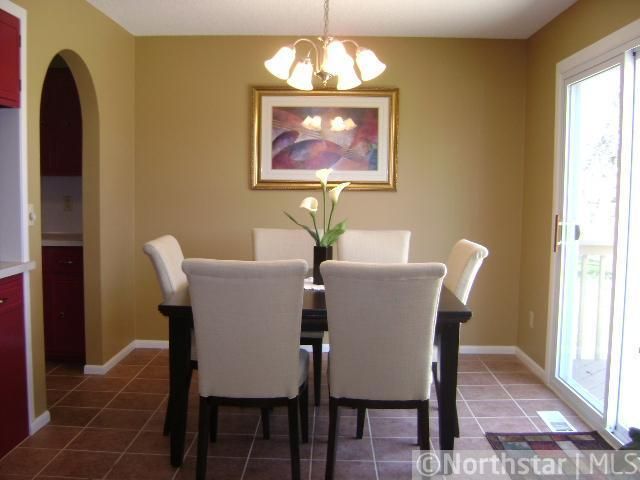 6000 Candlewood Ct N, Brooklyn Park, MN 55443