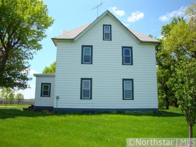 1401 Yacht Ave, Stewart, MN 55385