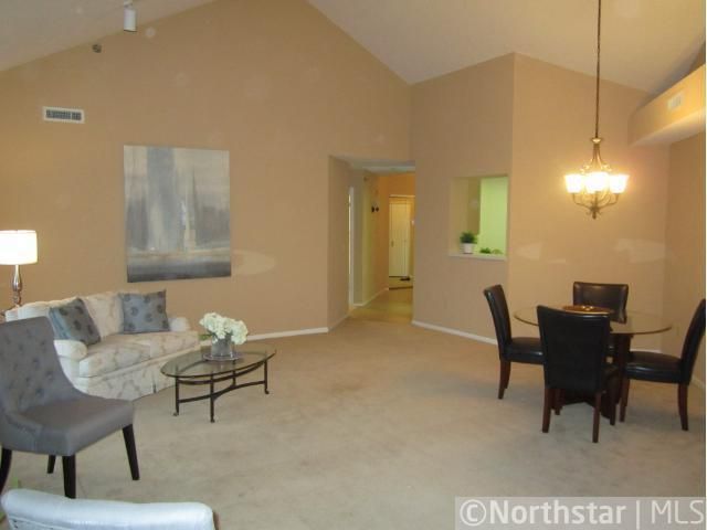 7400 Edinborough Way #5306, Edina, MN 55435