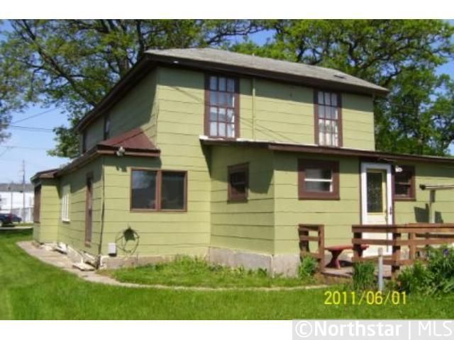 510 Broadway St N, Le Roy, MN 55951