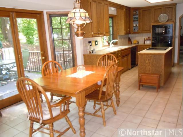 4520 Foothill Trl, Vadnais Heights, MN 55127