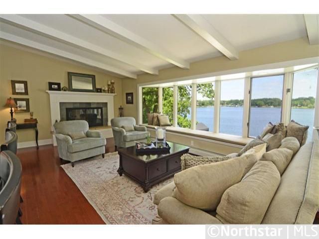 1310 Vine Pl, Mound, MN 55364