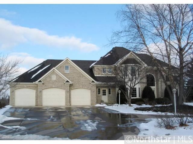 9638 Wellington Ln, Woodbury, MN 55125