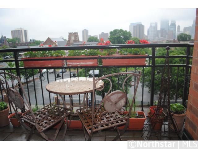 9 Franklin Ave W, Minneapolis, MN 55404
