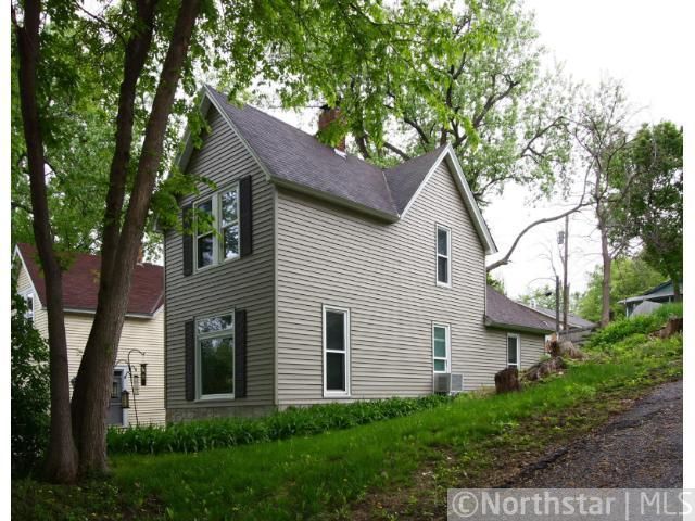 412 Winona St E, West Saint Paul, MN 55107