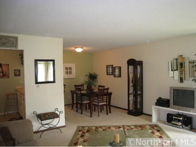 8830 Jasmine Ln, Eden Prairie, MN 55344
