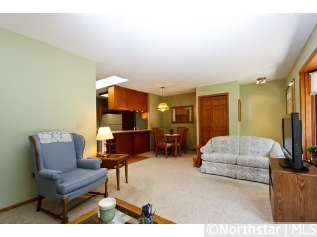 7676 Borman Way E, Inver Grove Heights, MN 55076
