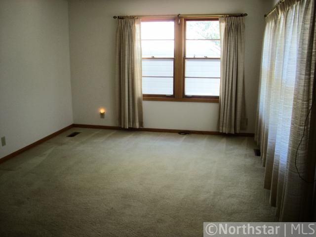 1511 Willis Ave, South Saint Paul, MN 55075