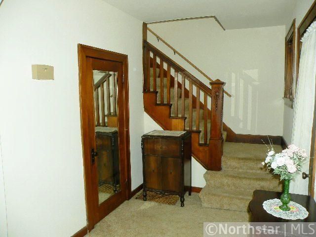828 Jackson St, Saint Paul, MN 55117