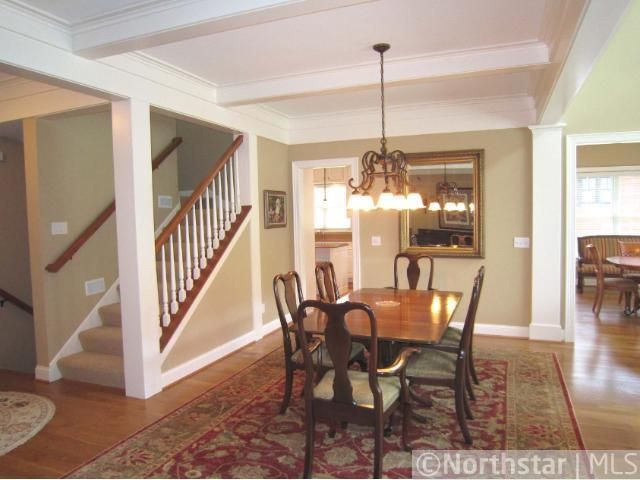1165 Lexington Ridge Ct, Eagan, MN 55123