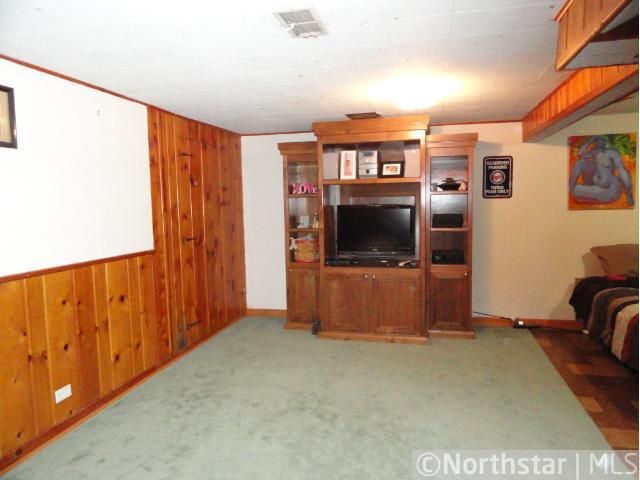 650 E 82nd St, Bloomington, MN 55420