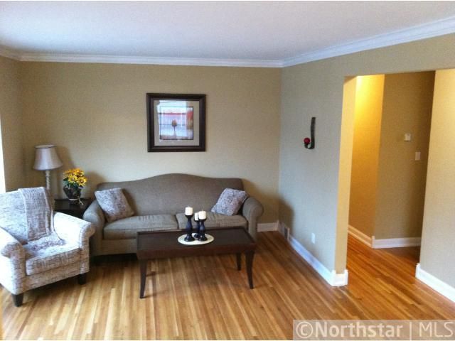 1791 Montreal Ave, Saint Paul, MN 55116