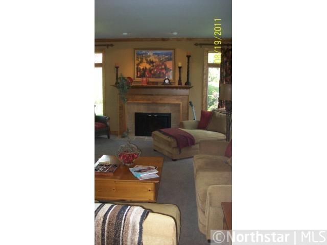 20 Clay Cliffe Dr, Excelsior, MN 55331