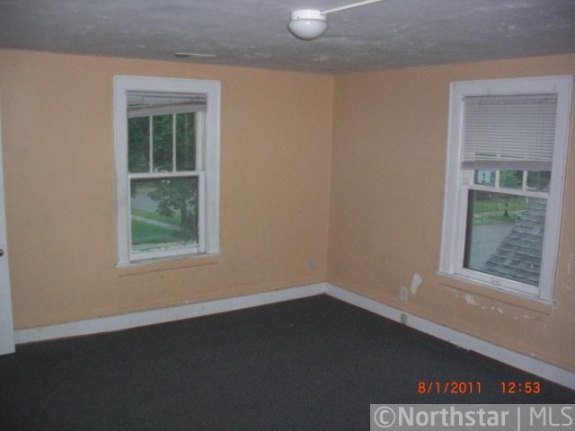 5 Jessamine Ave E, Saint Paul, MN 55117
