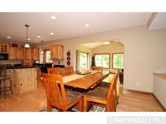 878 Silver Maple Dr, New Prague, MN 56071
