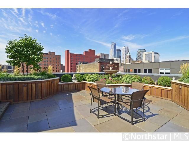 200 Park Ave S #405, Minneapolis, MN 55415