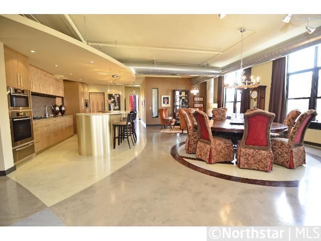 200 Park Ave S #405, Minneapolis, MN 55415