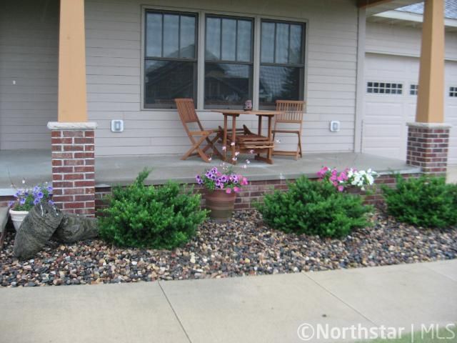 1185 Foxtail Ln, Owatonna, MN 55060