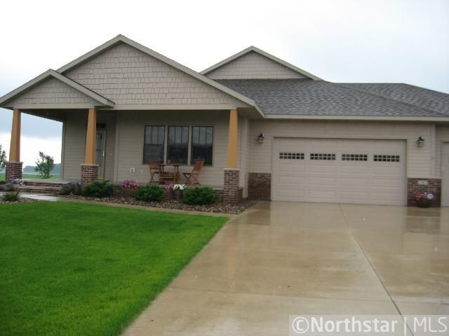1185 Foxtail Ln, Owatonna, MN 55060