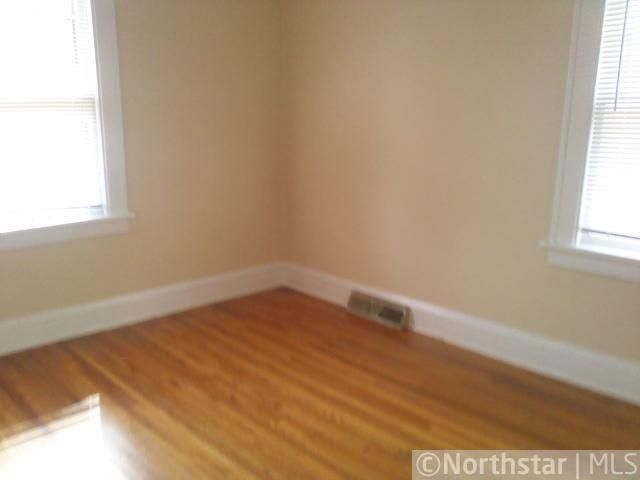 1606 Thomas Ave N, Minneapolis, MN 55411