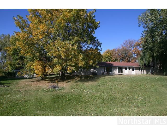 4653 Carlow Rd, Mound, MN 55364