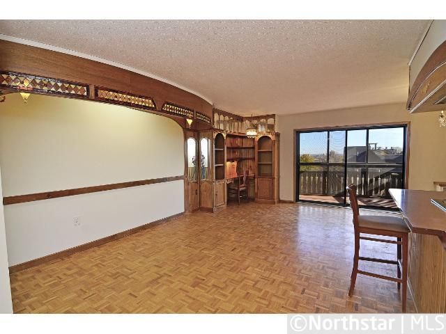 400 Groveland Ave #807, Minneapolis, MN 55403