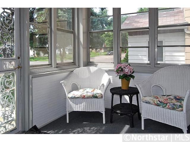 1035 Marshall Ave, Saint Paul, MN 55104