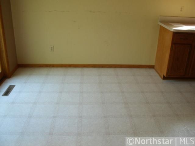 916 124th Ln NW, Coon Rapids, MN 55448