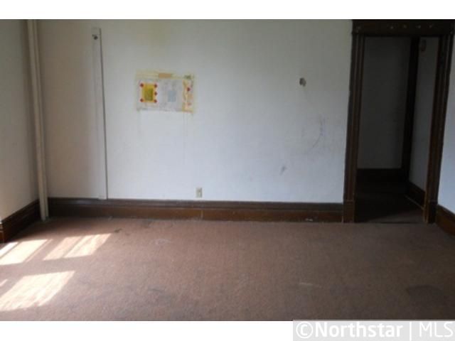 787 4th St E, Saint Paul, MN 55106
