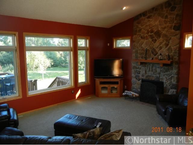 6976 Brian Dr, Centerville, MN 55038