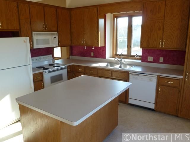8729 Prestwick Pw N, Brooklyn Park, MN 55443