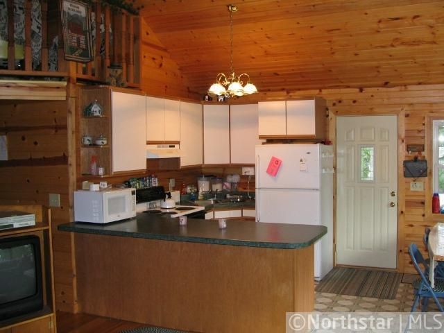 14951 Cherokee Trl W, Hayward, WI 54843