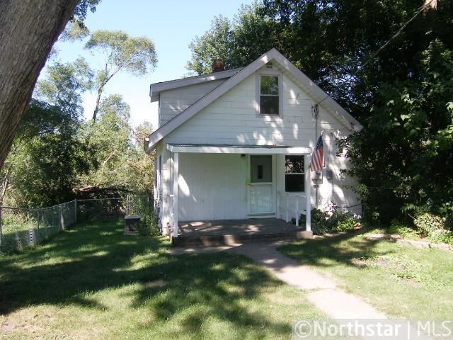 1720 Sylvan St, Maplewood, MN 55117