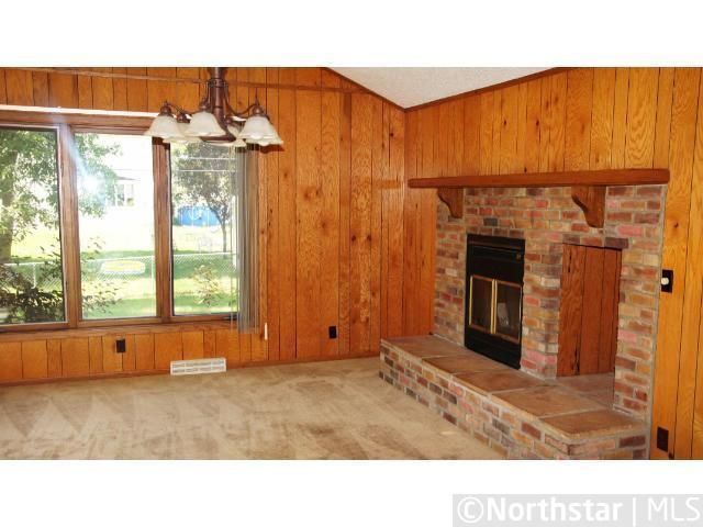 11724 Crocus St NW, Coon Rapids, MN 55433