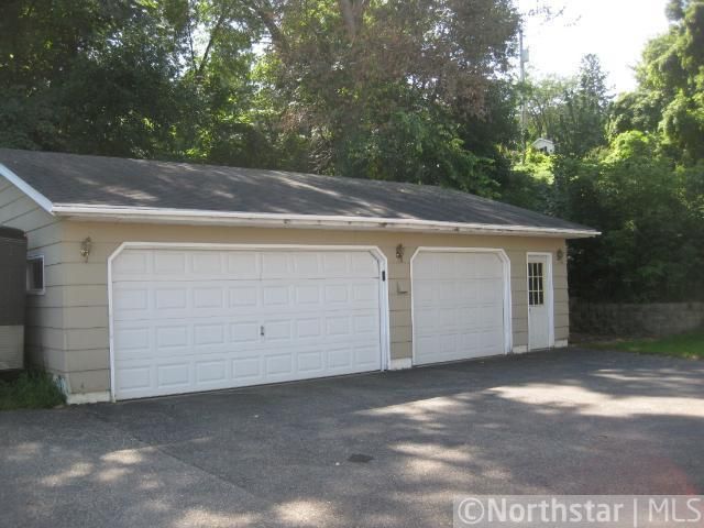 301 E Lake St, Waconia, MN 55387