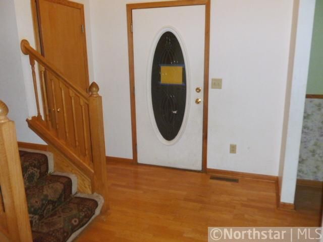 395 Wheelock Pw E, Saint Paul, MN 55101