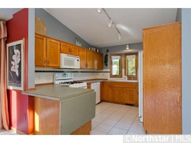 426 83rd Ave NW, Coon Rapids, MN 55433