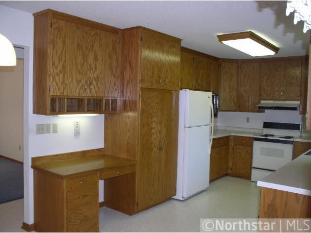 34729 Oasis Rd, Lindstrom, MN 55045