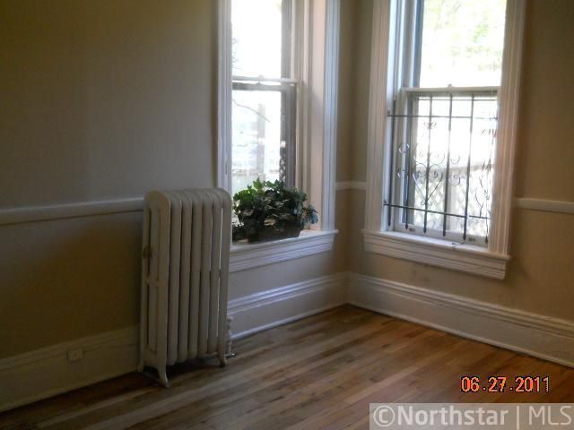 339 Ramsey St, Saint Paul, MN 55102