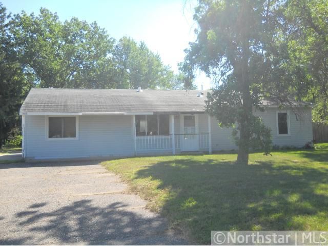 10051 Larch St NW, Coon Rapids, MN 55433