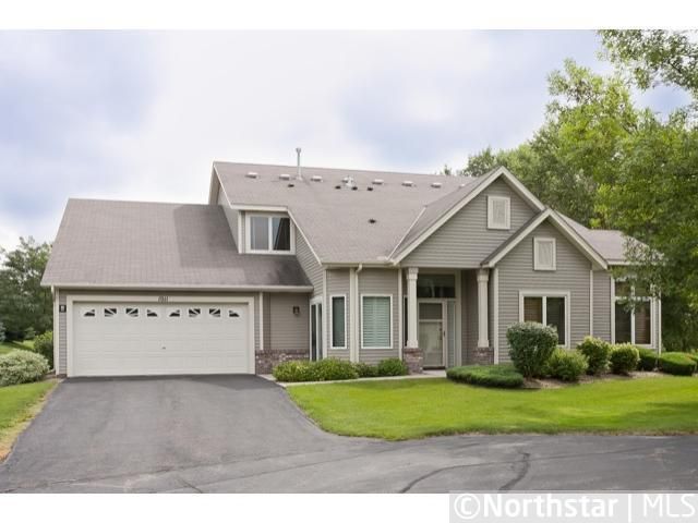 1011 Travelers Trl E, Burnsville, MN 55337