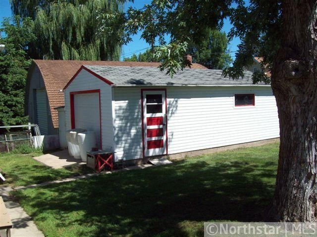 106 Elm St N, Lester Prairie, MN 55354