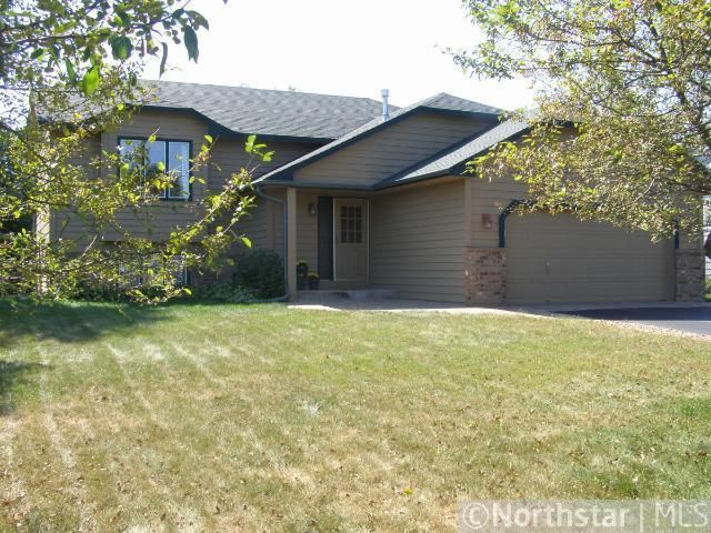 178 Ulmer Dr, Lino Lakes, MN 55014
