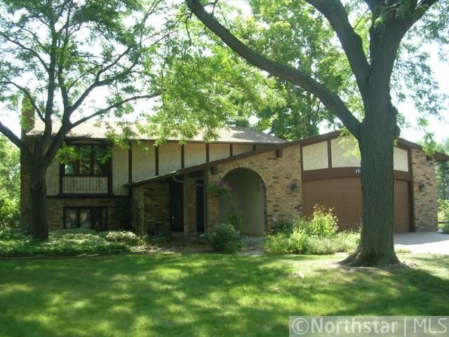 7214 E Fish Lake Cir, Maple Grove, MN 55311
