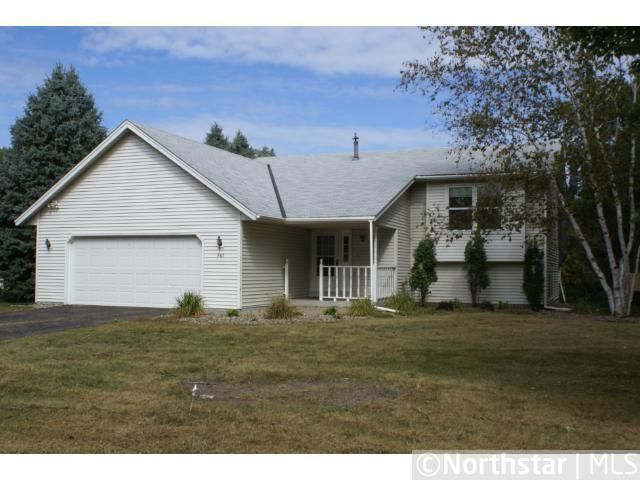565 Vicki Ln, Shoreview, MN 55126