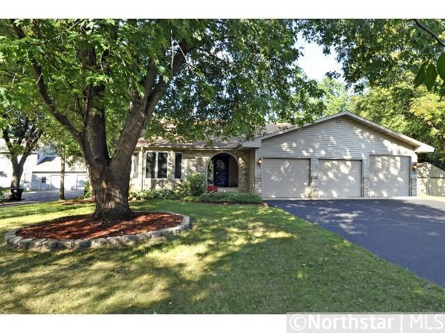 4335 Rice St, Shoreview, MN 55126